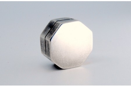 Caixa de Vinagrete em prata e ouro em forma octogonal e lisa em ambos os lados do período de George III.